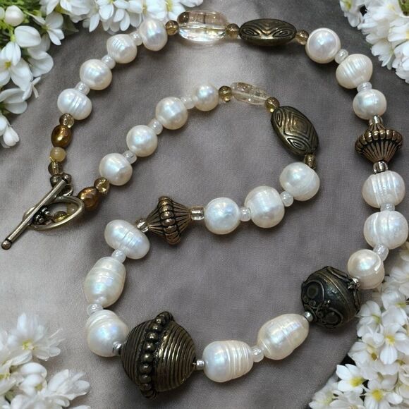 Rare one of a Kind Genuine freshwater Pearl and Bronze Beaded Necklace 18” - Picture 3 of 6